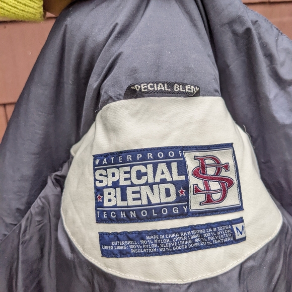 Special Blend white snowboarding jacket medium - Picture 9 of 10